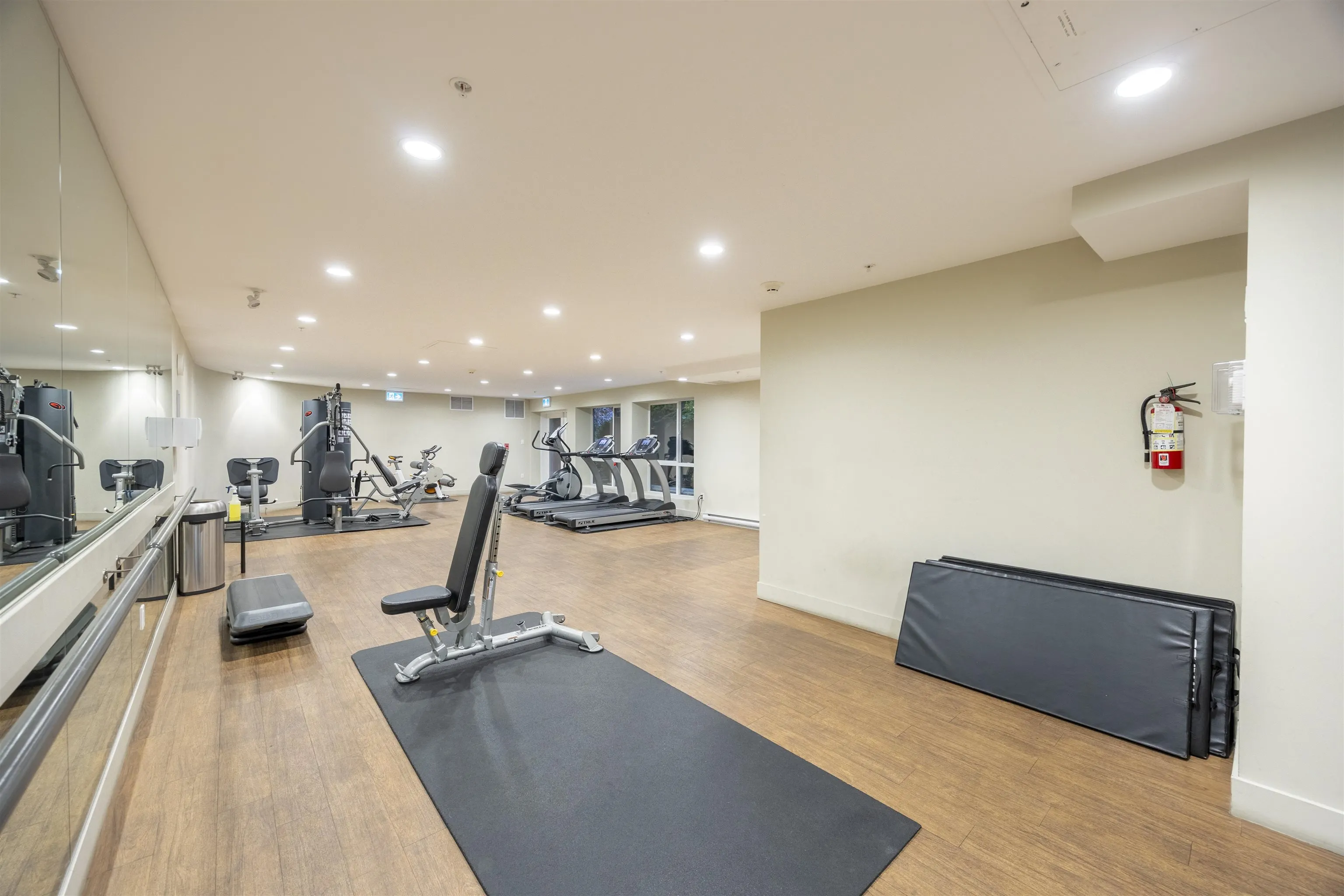 313 5460 Broadway Street