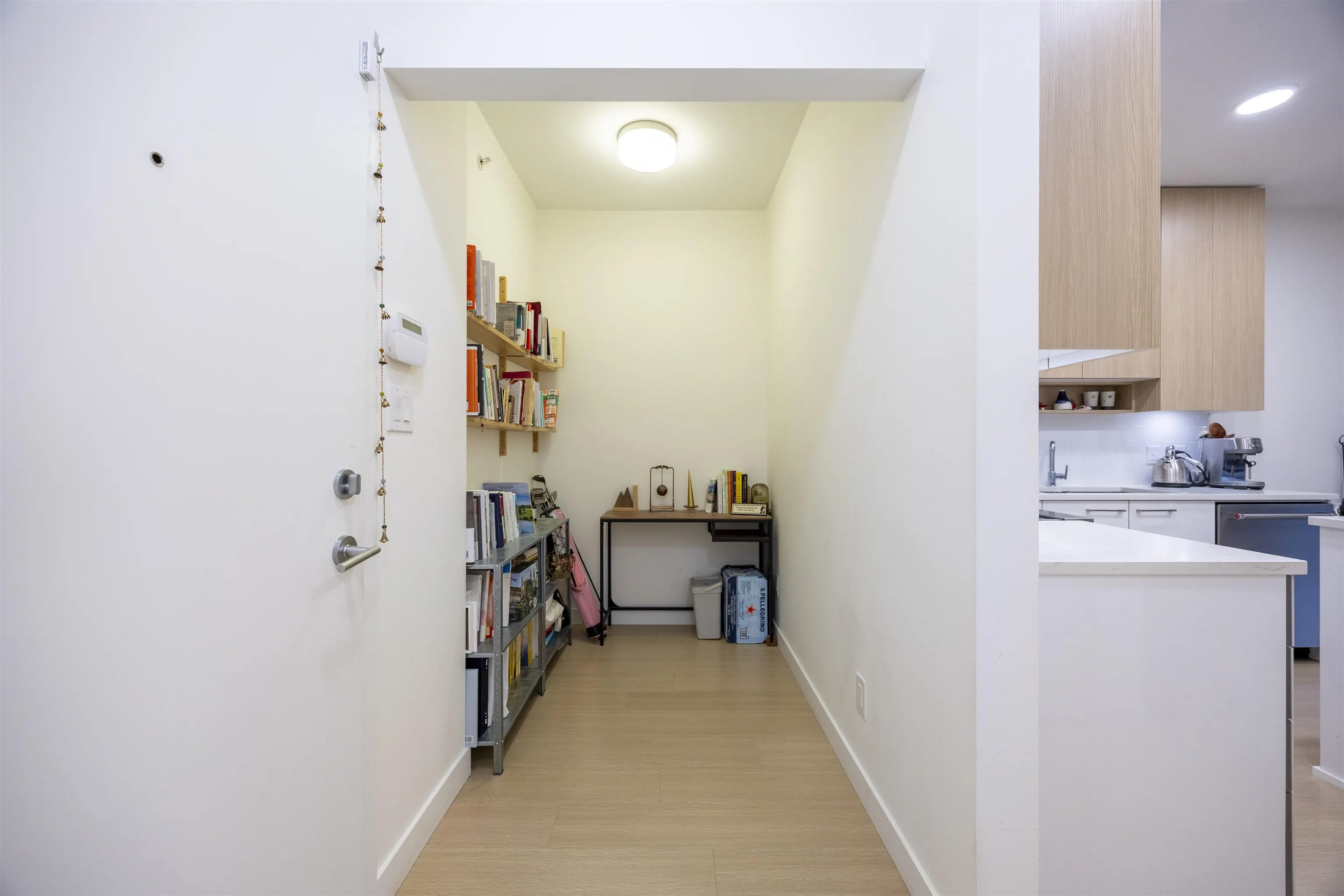 313 5460 Broadway Street