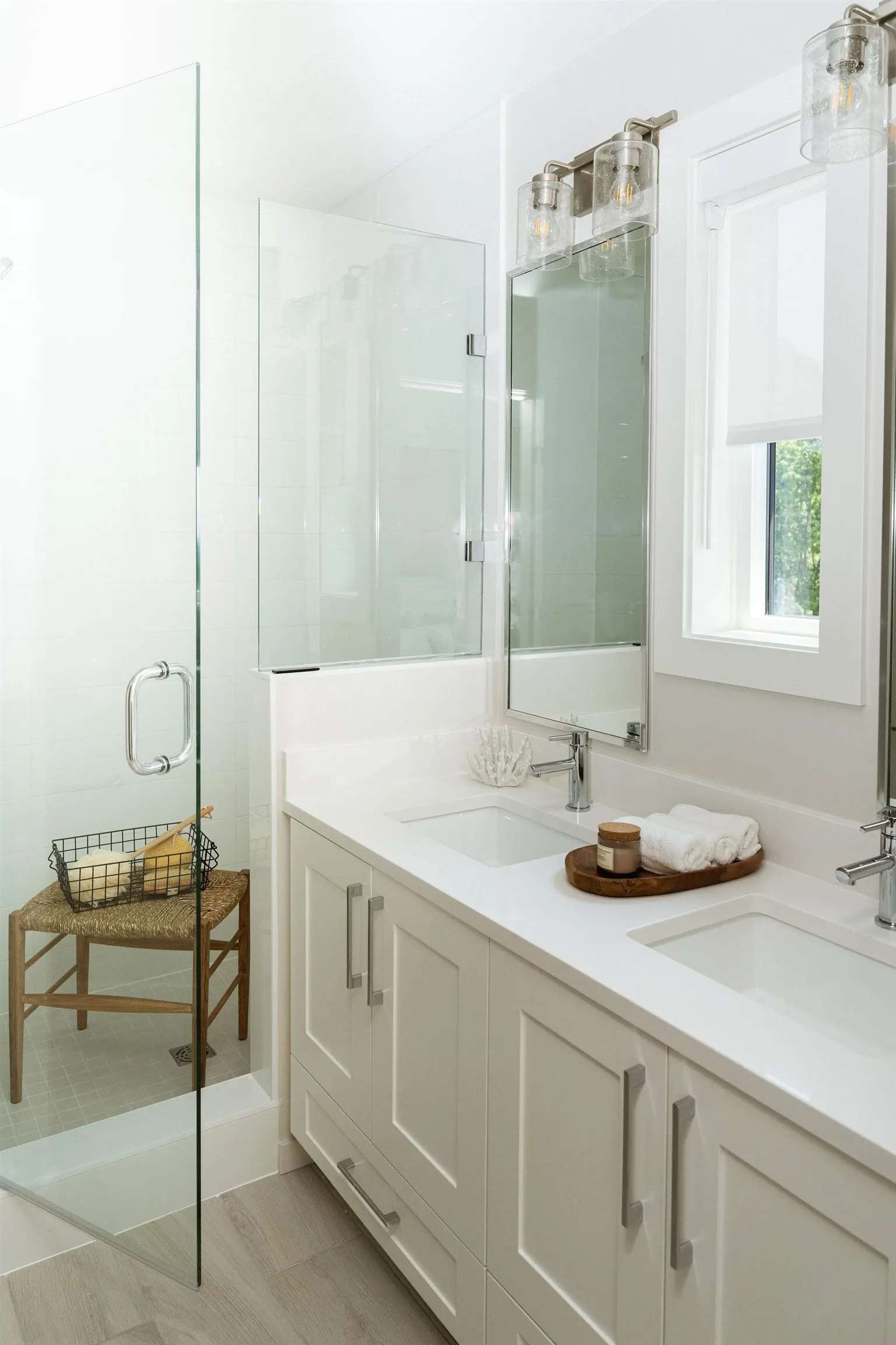 137 1833 165a Street