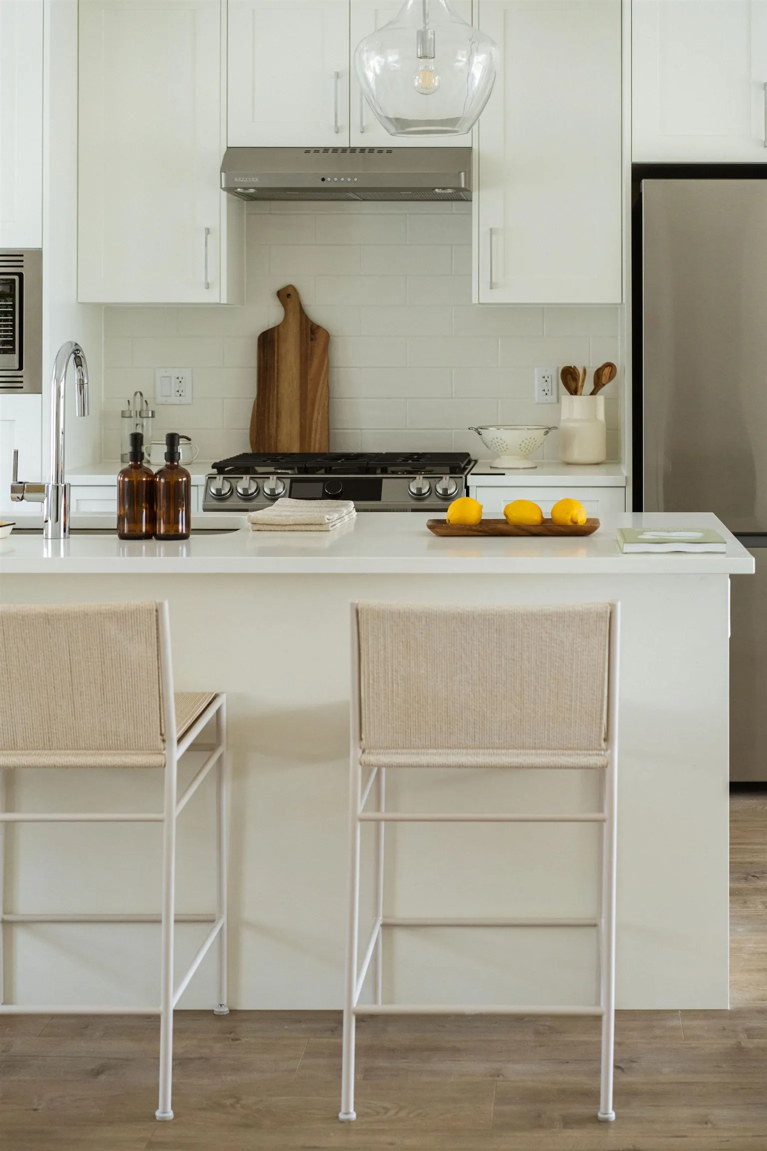 137 1833 165a Street