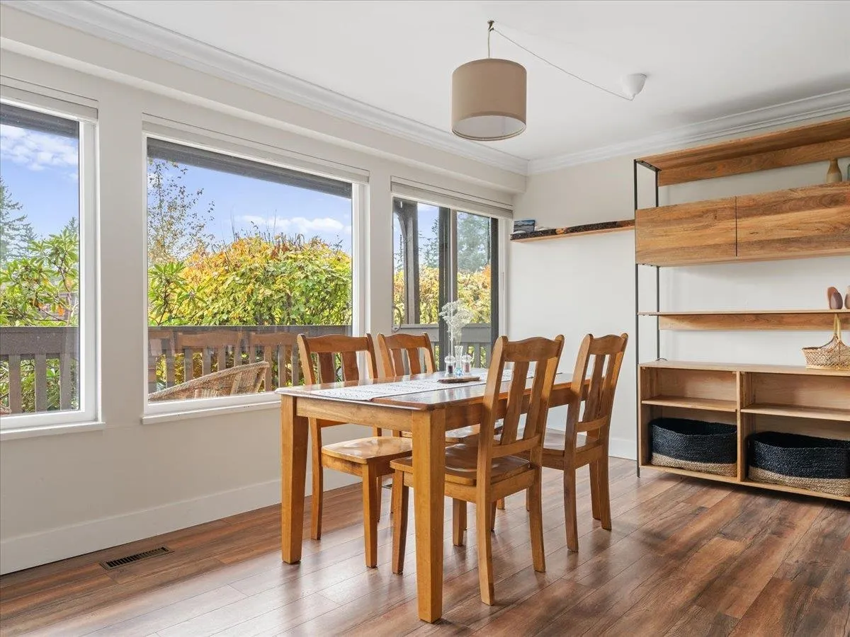 1019 Old Lillooet Road