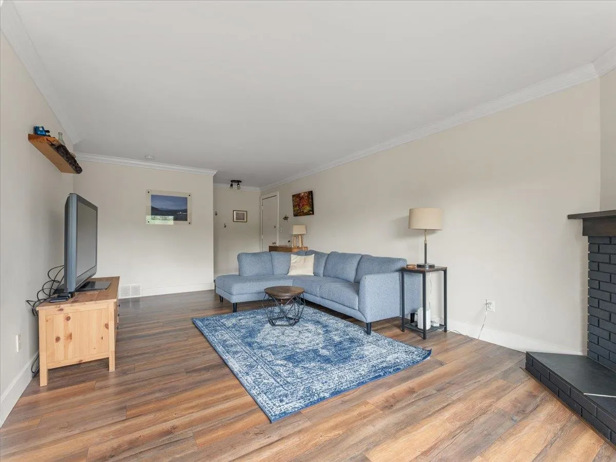 1019 Old Lillooet Road