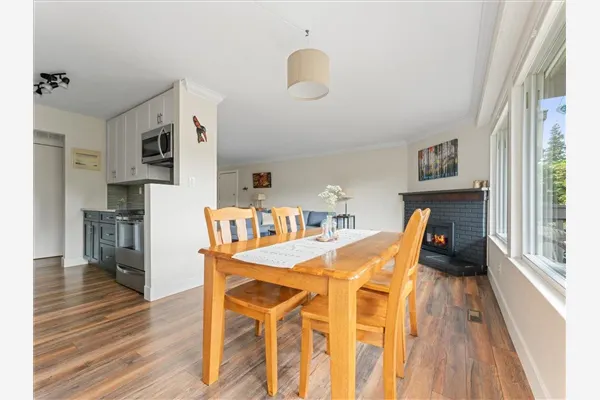 1019 Old Lillooet Road