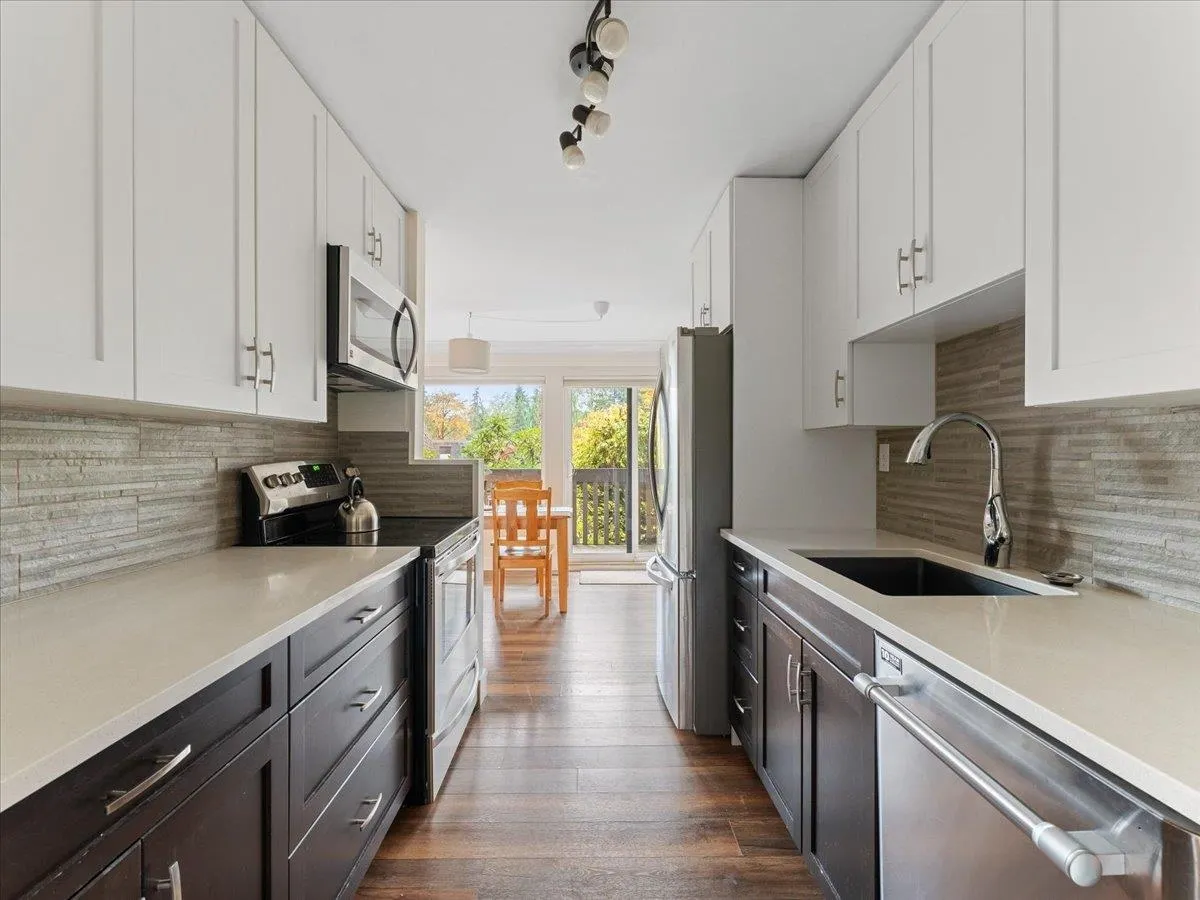 1019 Old Lillooet Road