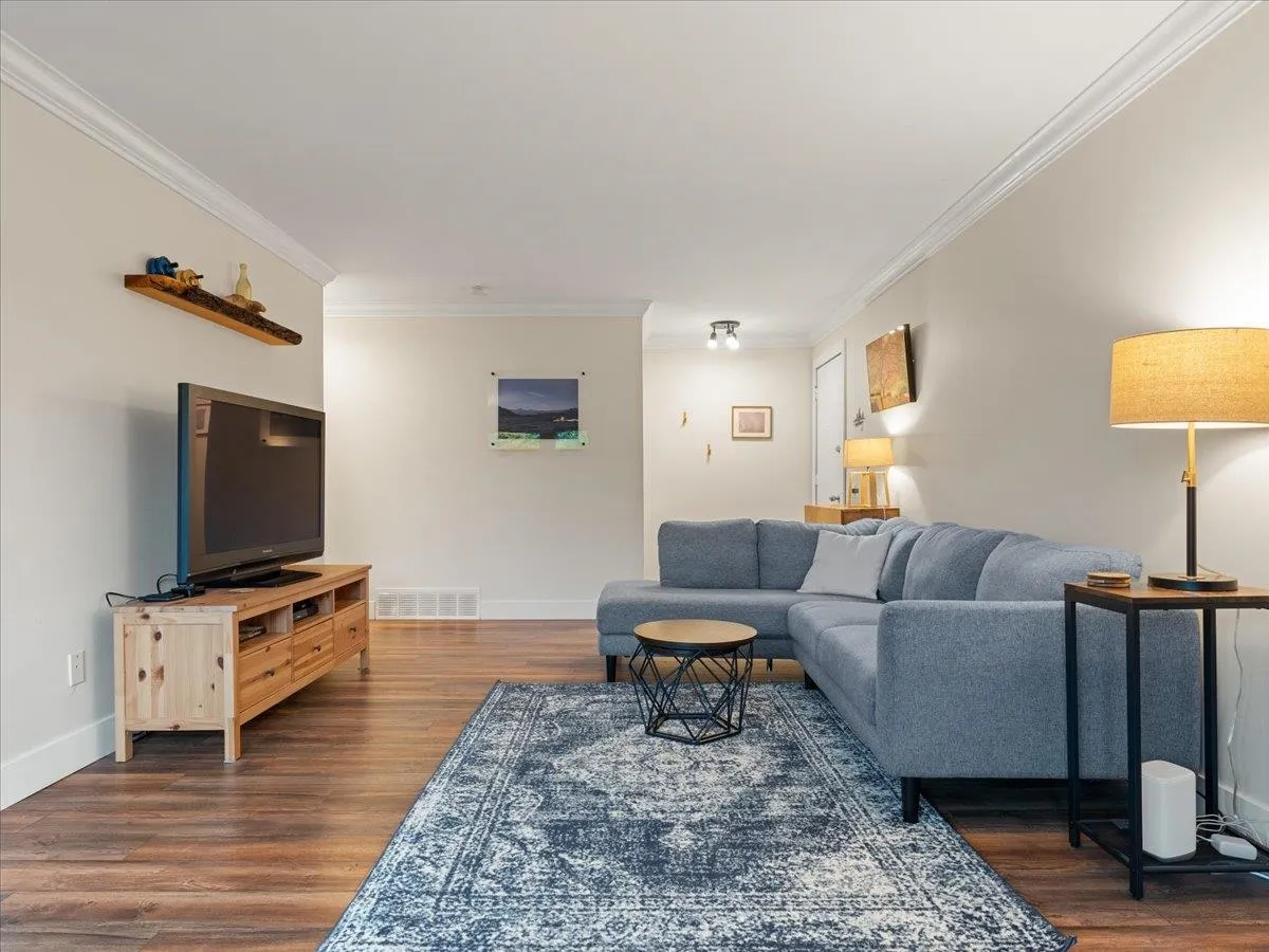 1019 Old Lillooet Road