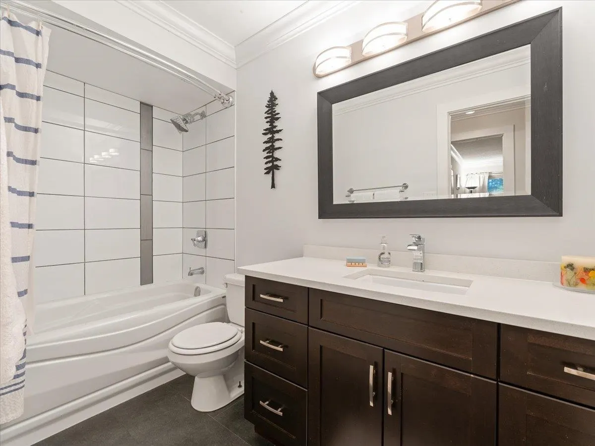 1019 Old Lillooet Road