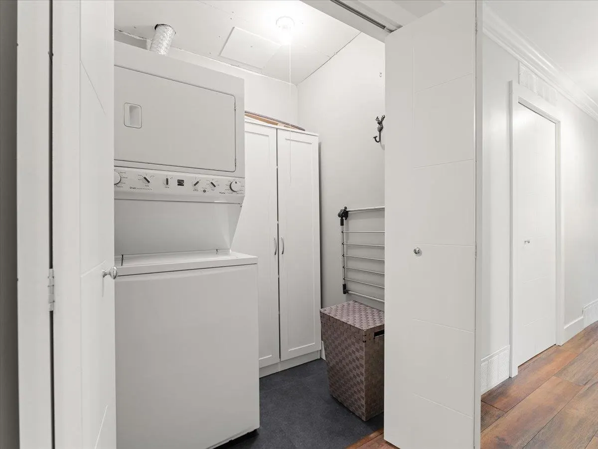 1019 Old Lillooet Road