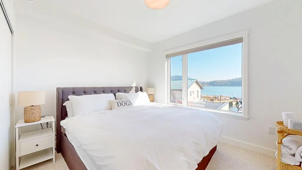 102 263 Gower Point Road