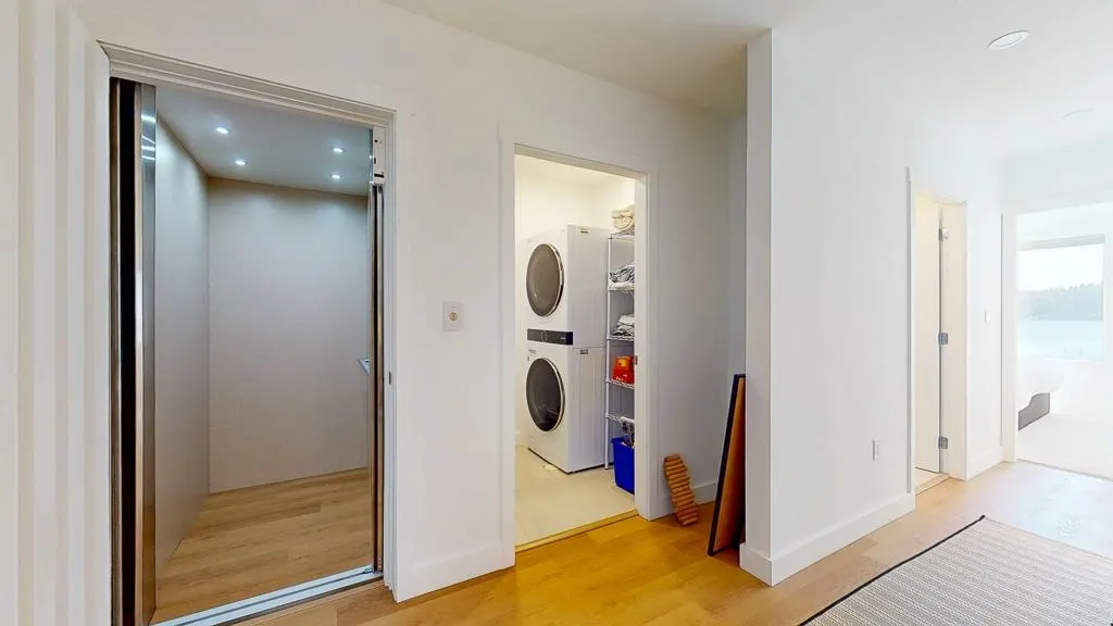 102 263 Gower Point Road