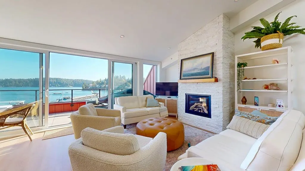 102 263 Gower Point Road