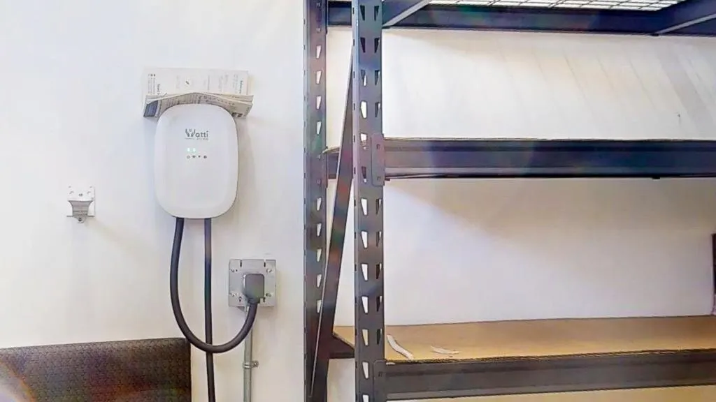 102 263 Gower Point Road