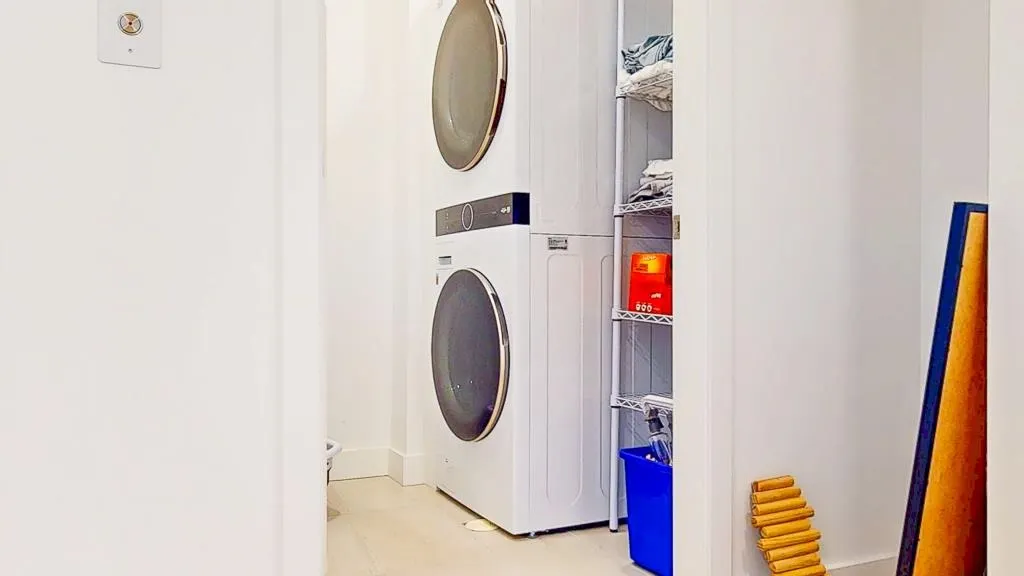 102 263 Gower Point Road