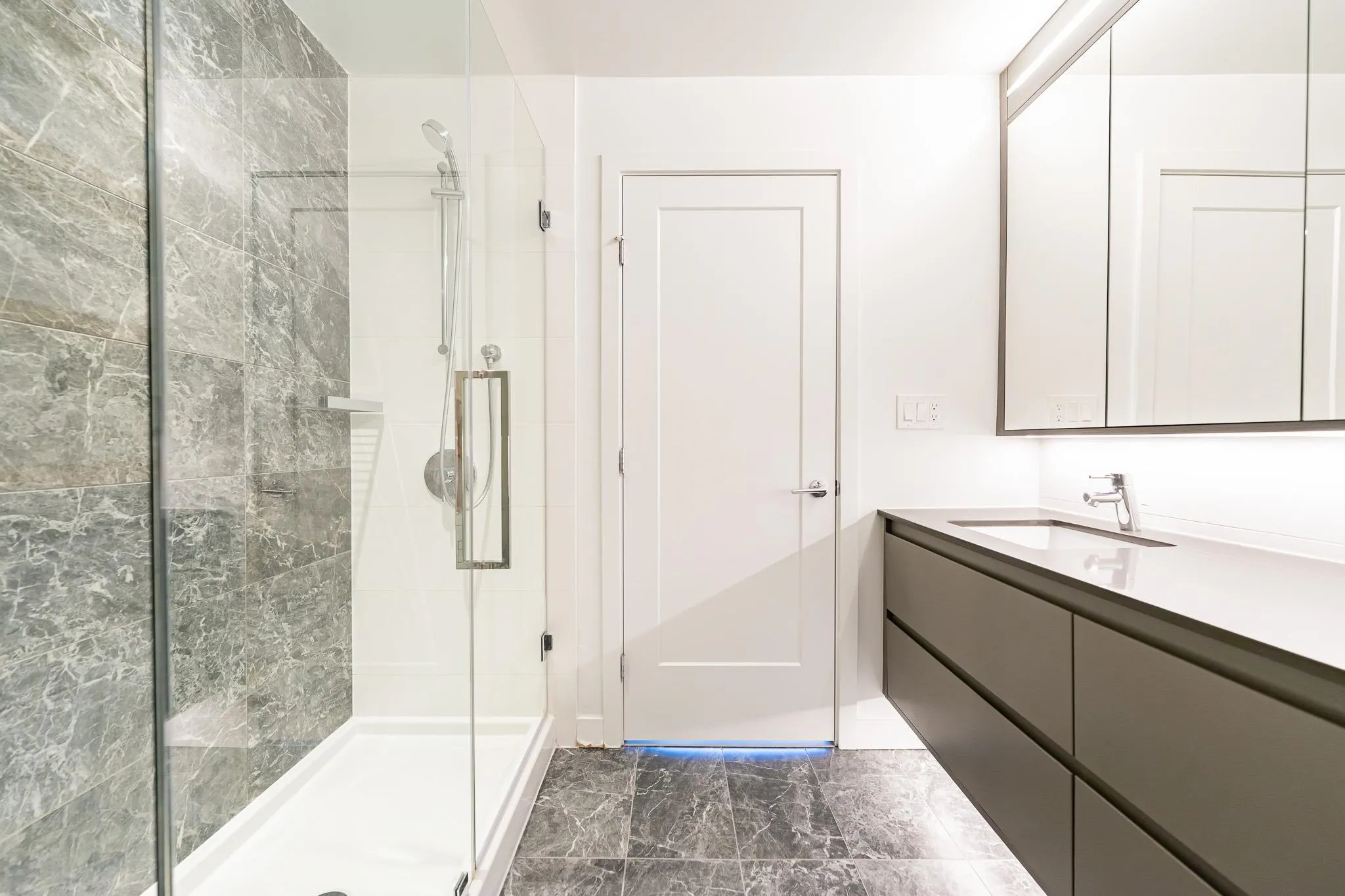 1004 2288 Alpha Avenue