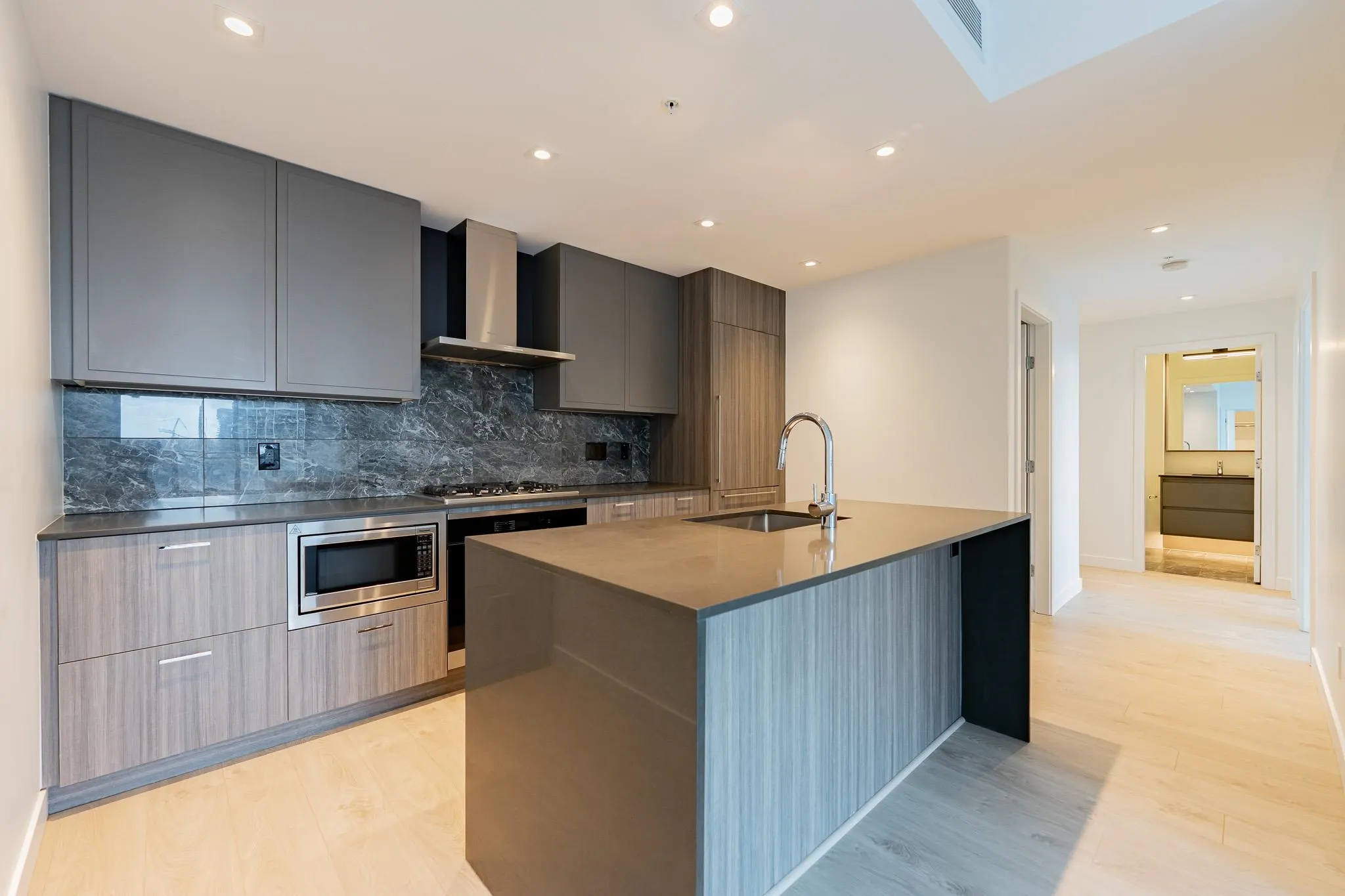 1004 2288 Alpha Avenue