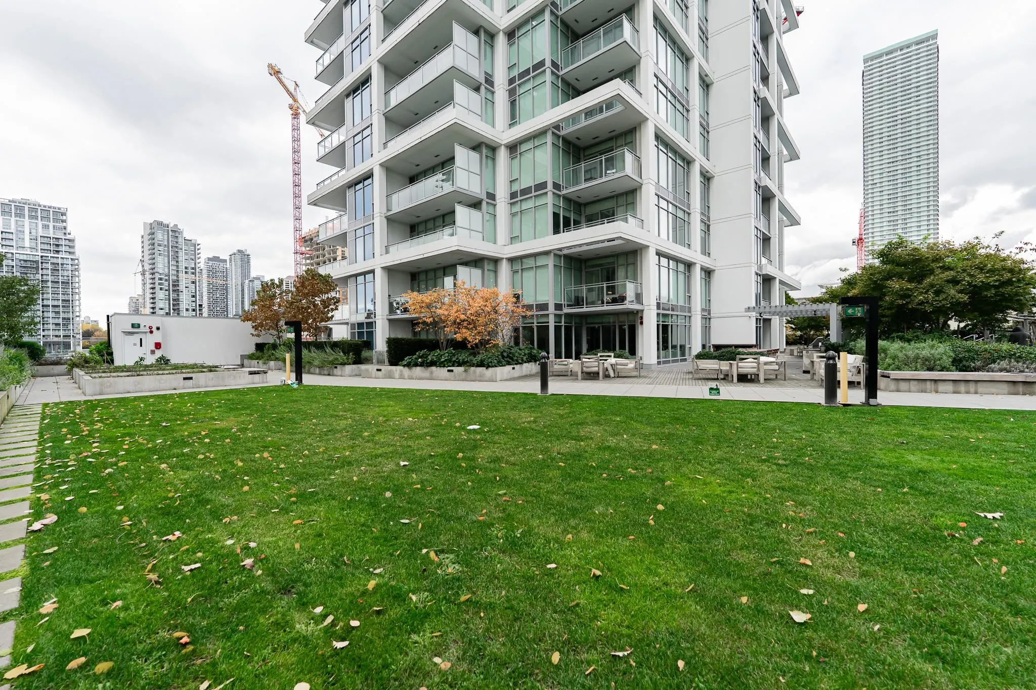 1004 2288 Alpha Avenue