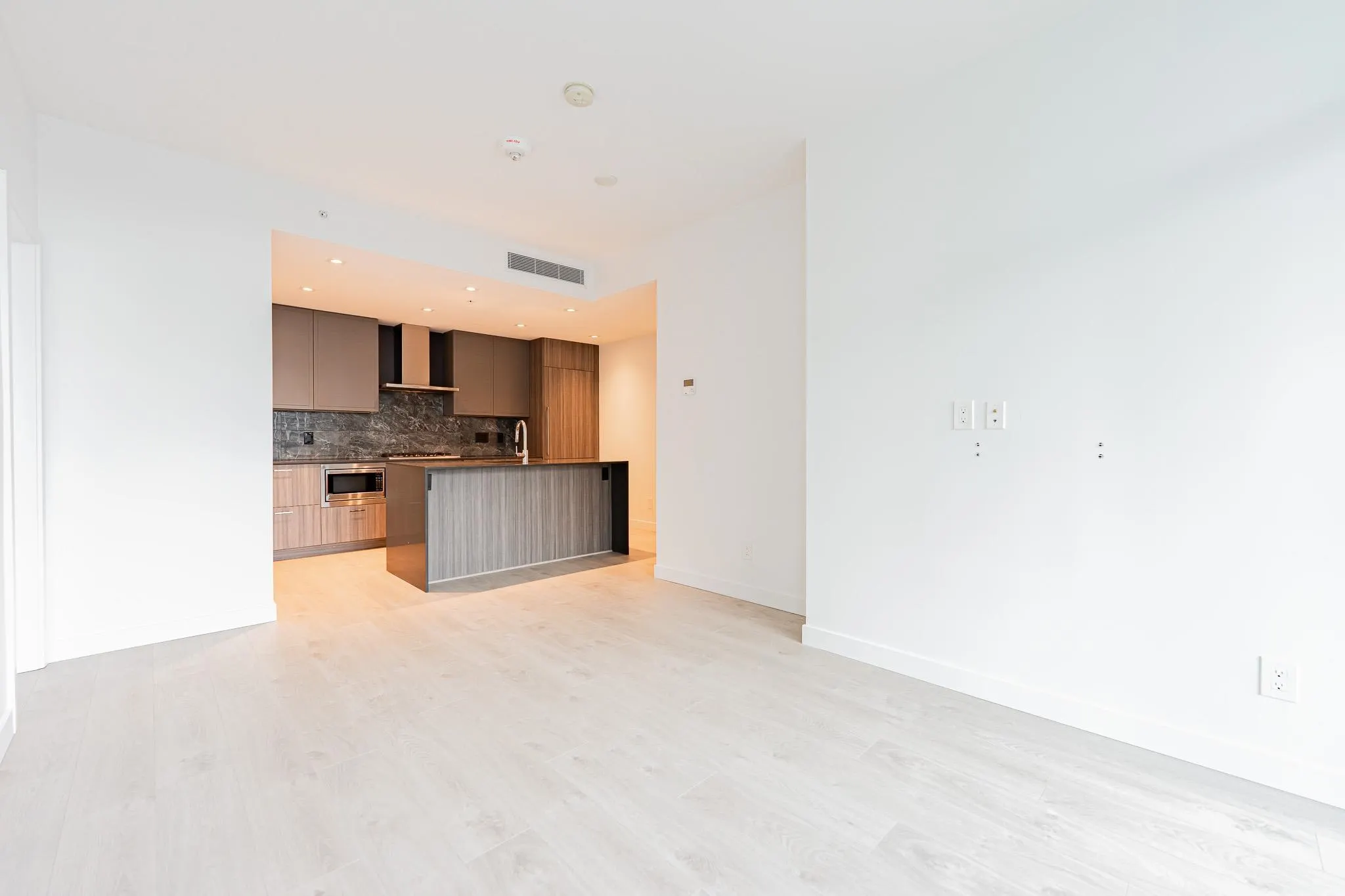 1004 2288 Alpha Avenue