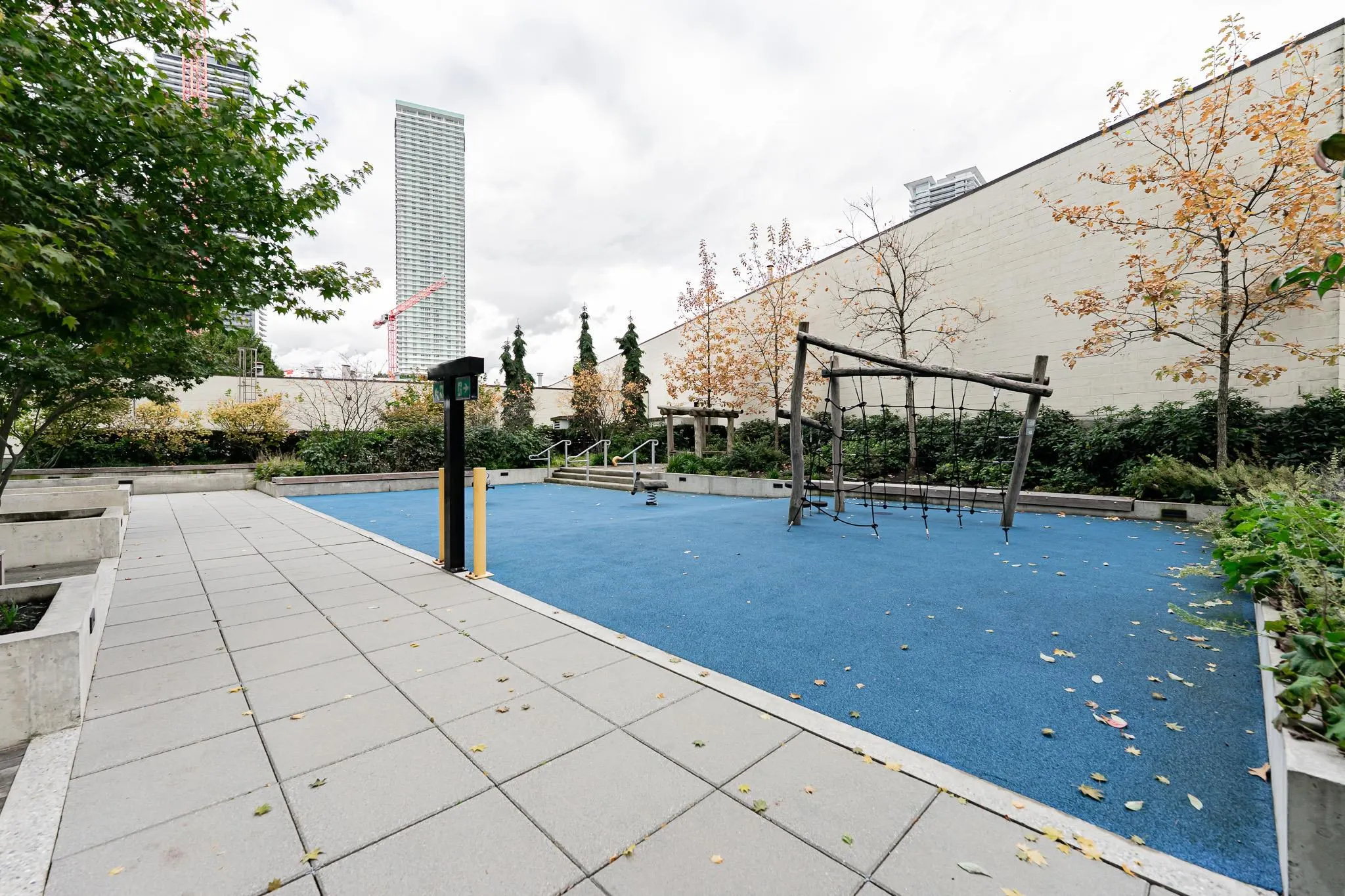 1004 2288 Alpha Avenue