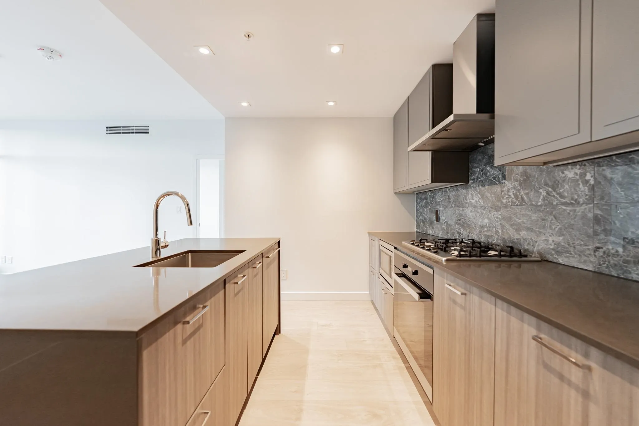 1004 2288 Alpha Avenue