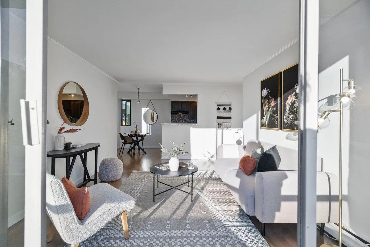 803 1967 Barclay Street