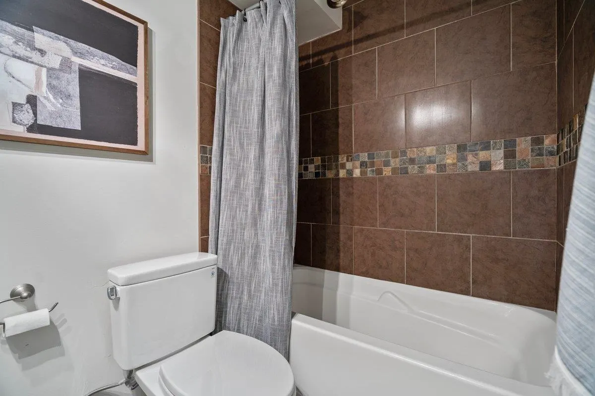 803 1967 Barclay Street