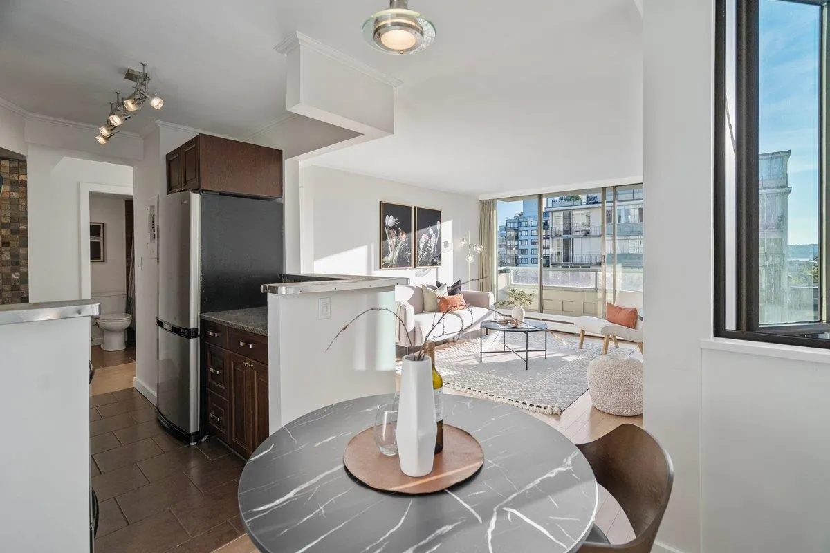 803 1967 Barclay Street