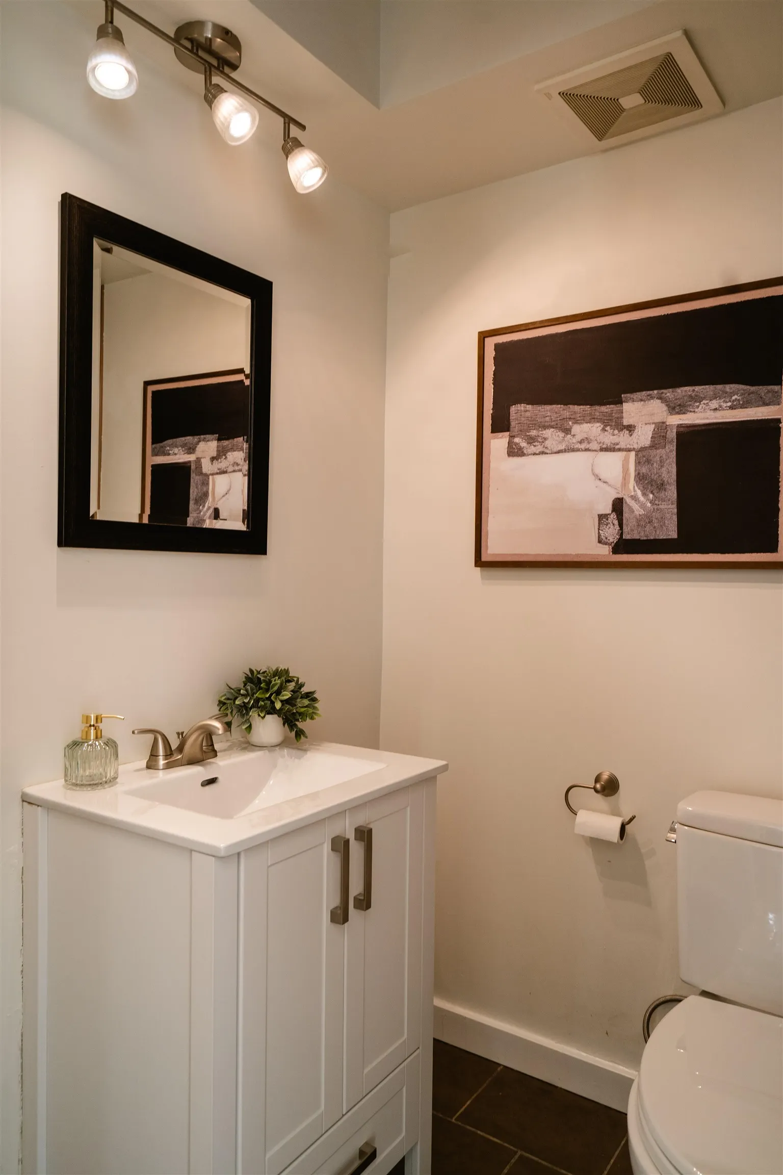 803 1967 Barclay Street