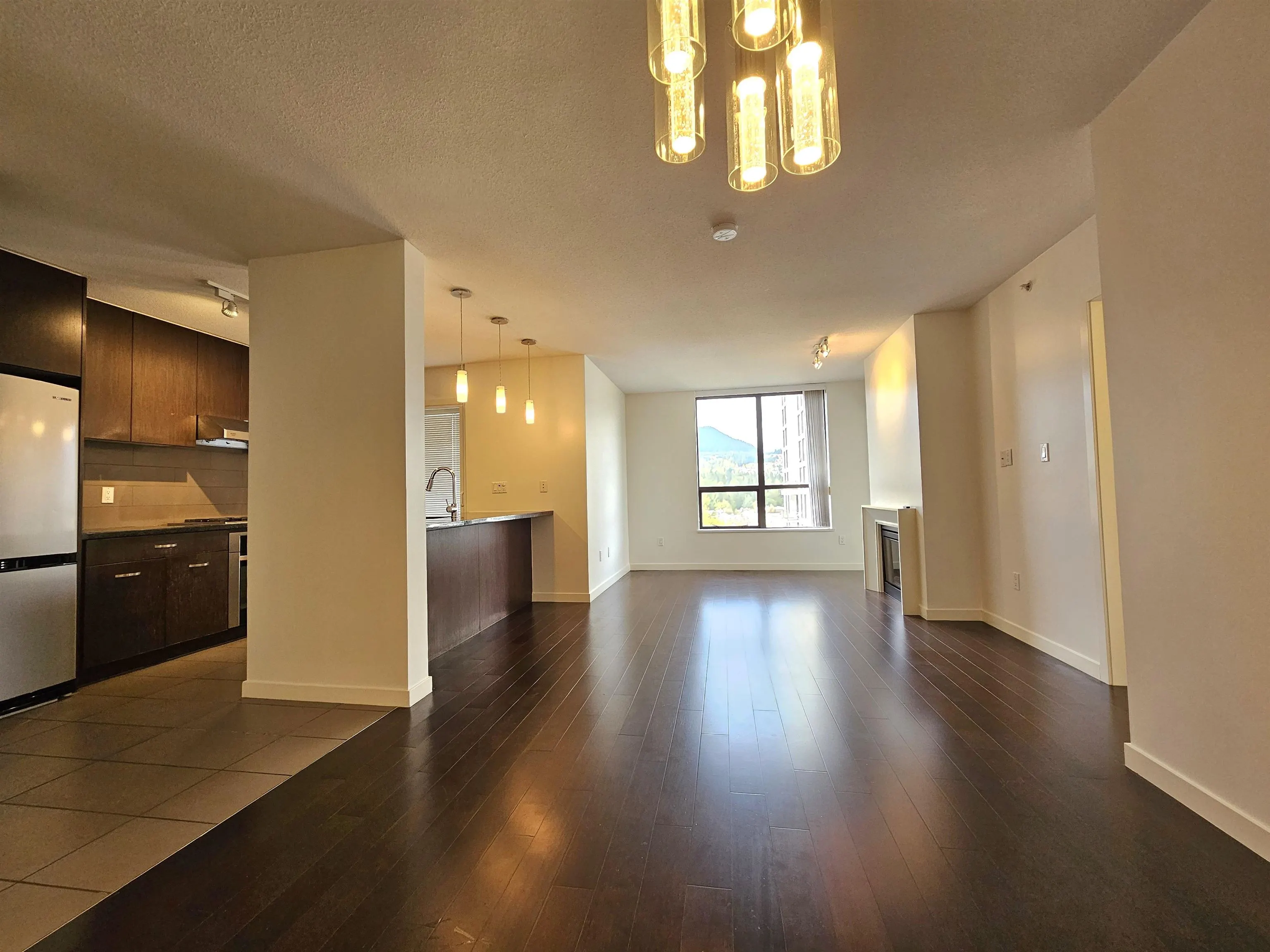 1406 1185 The High Street