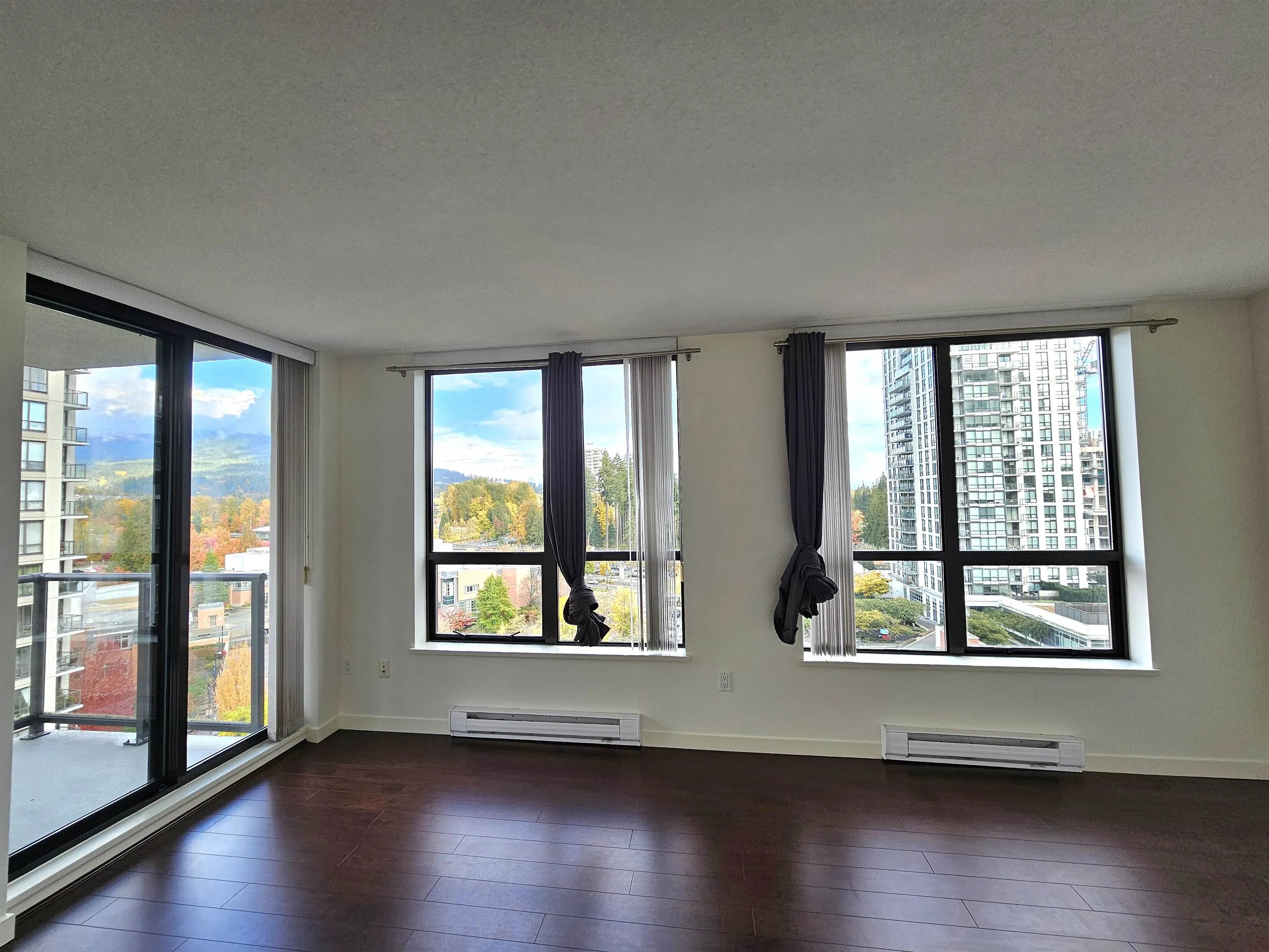 1406 1185 The High Street