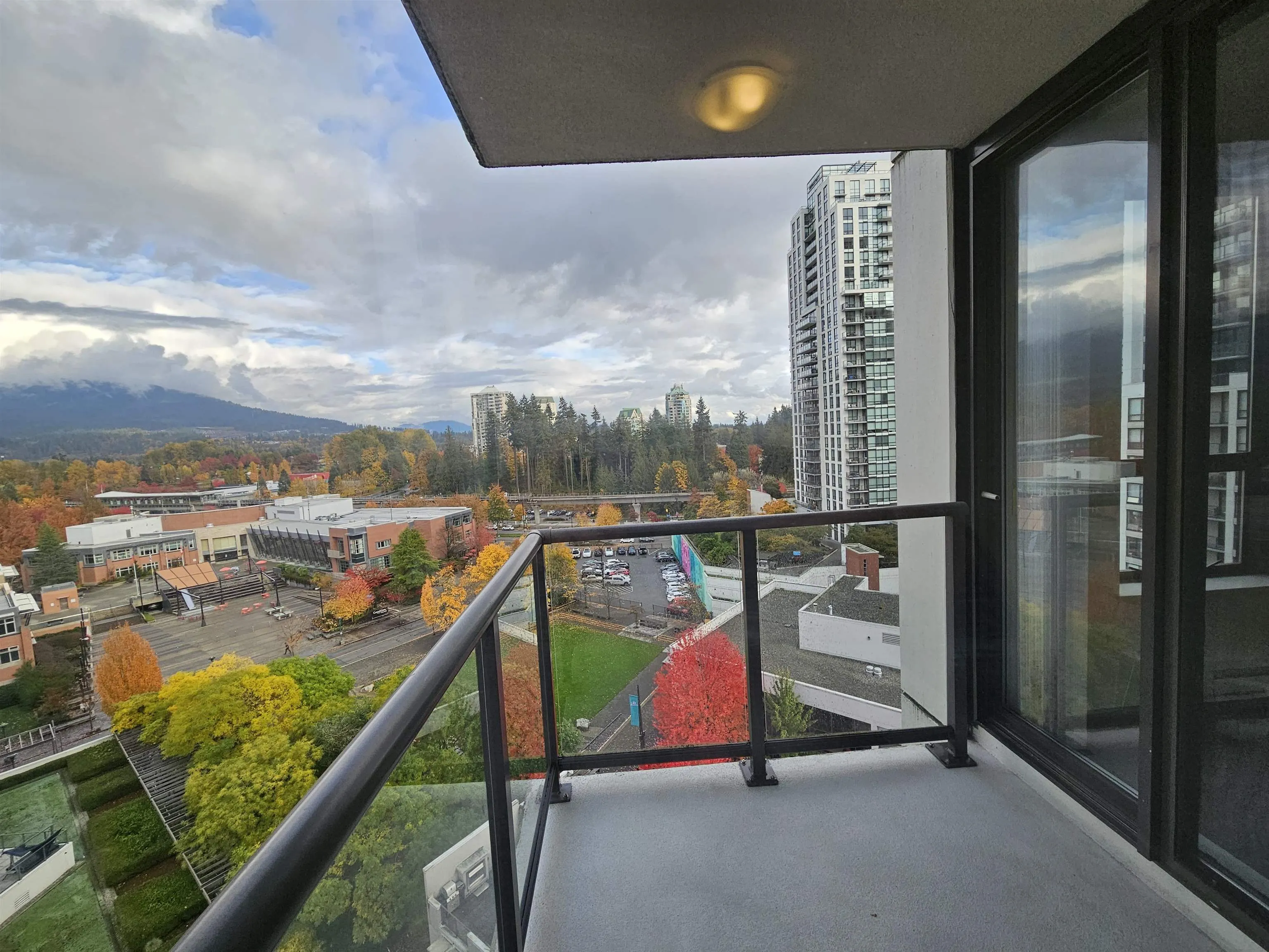 1406 1185 The High Street