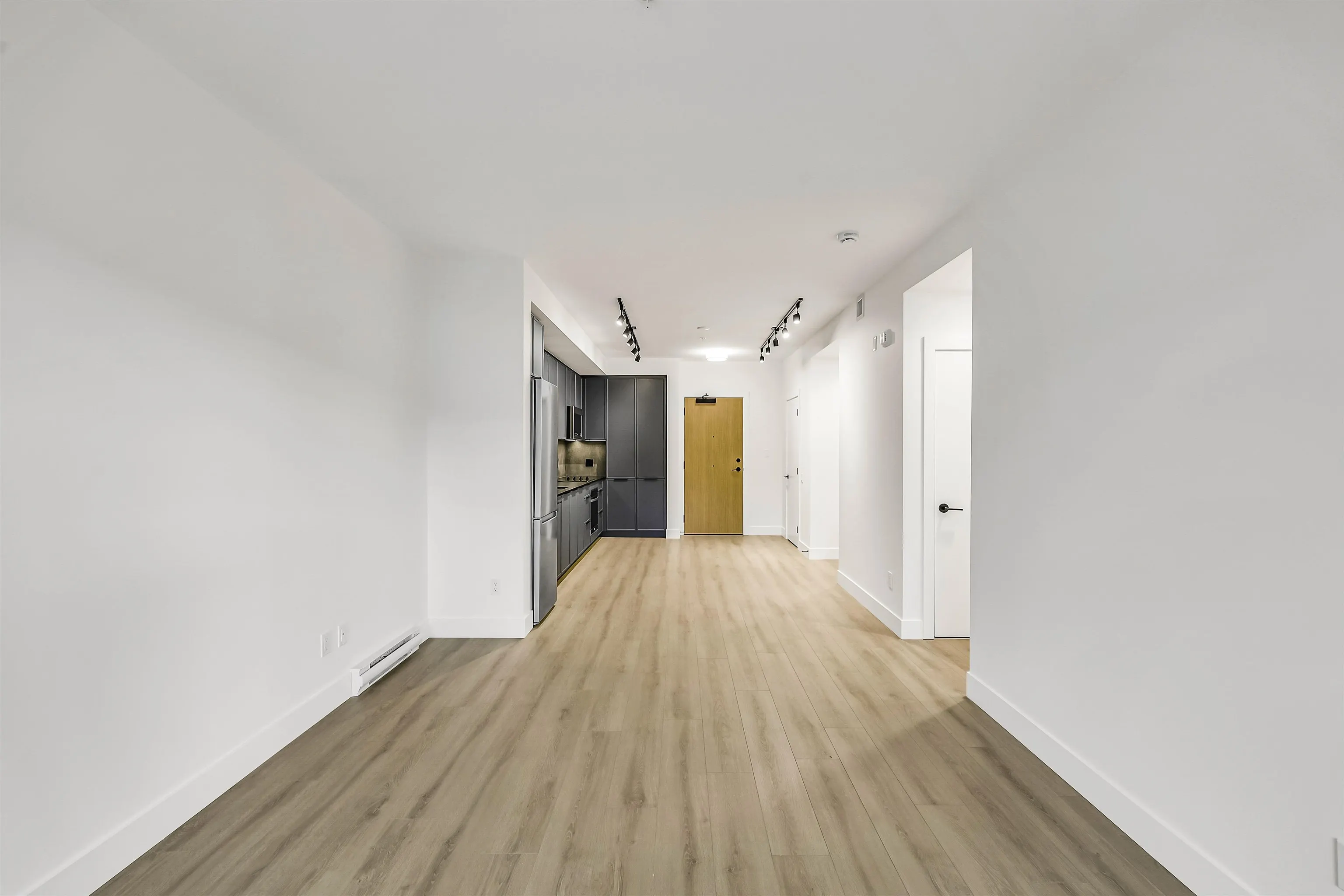 203 3075 Murrey Street