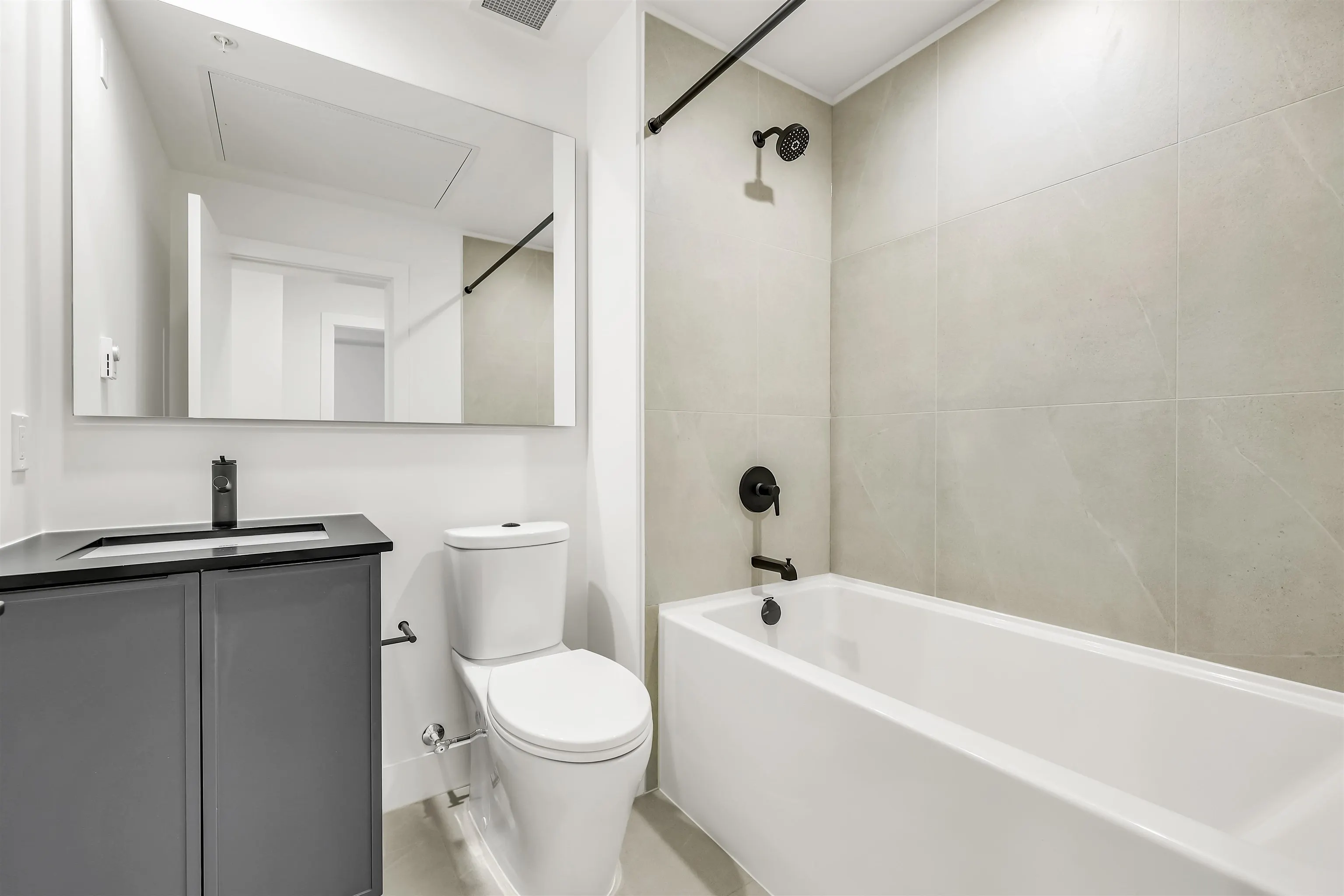 203 3075 Murrey Street