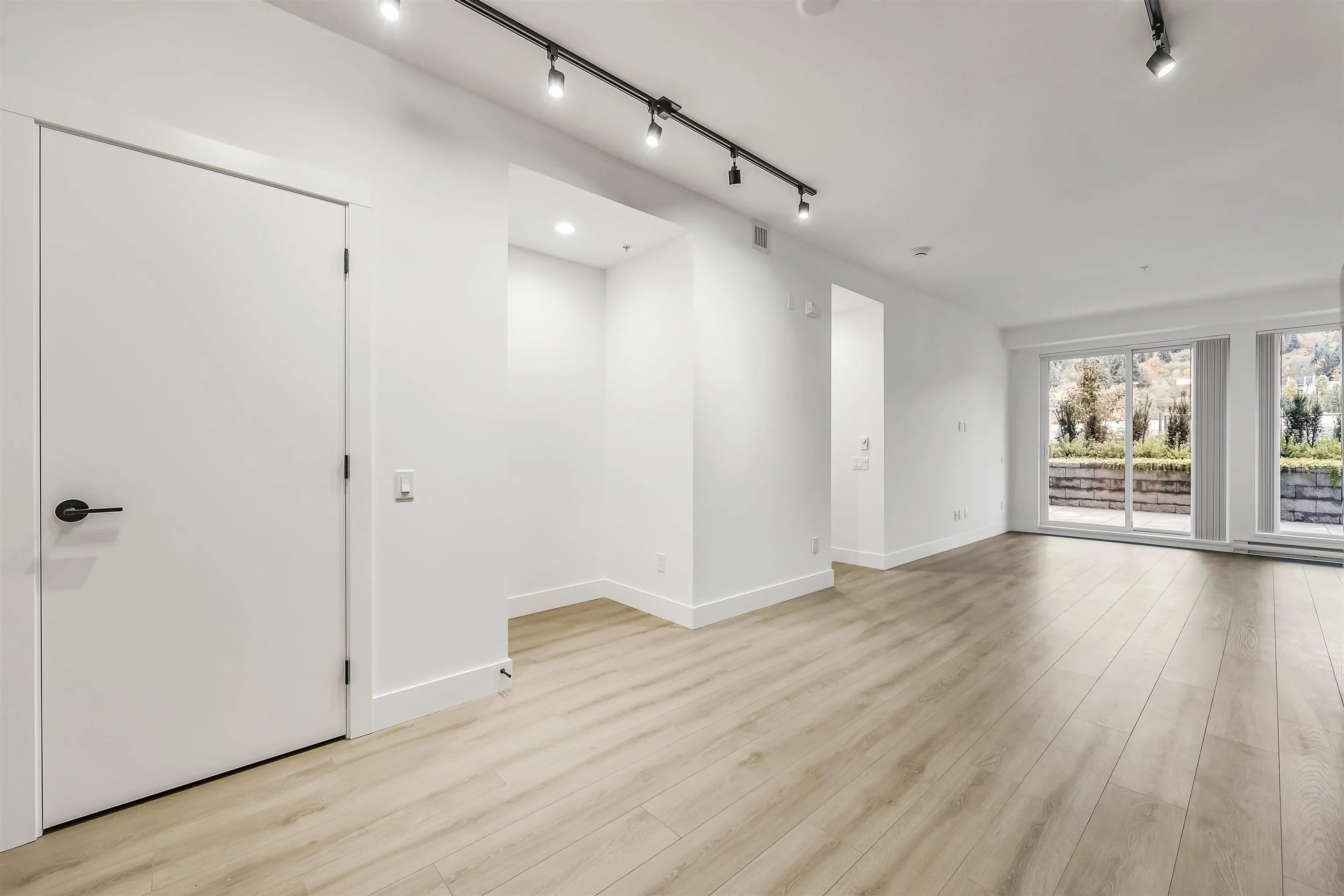 203 3075 Murrey Street