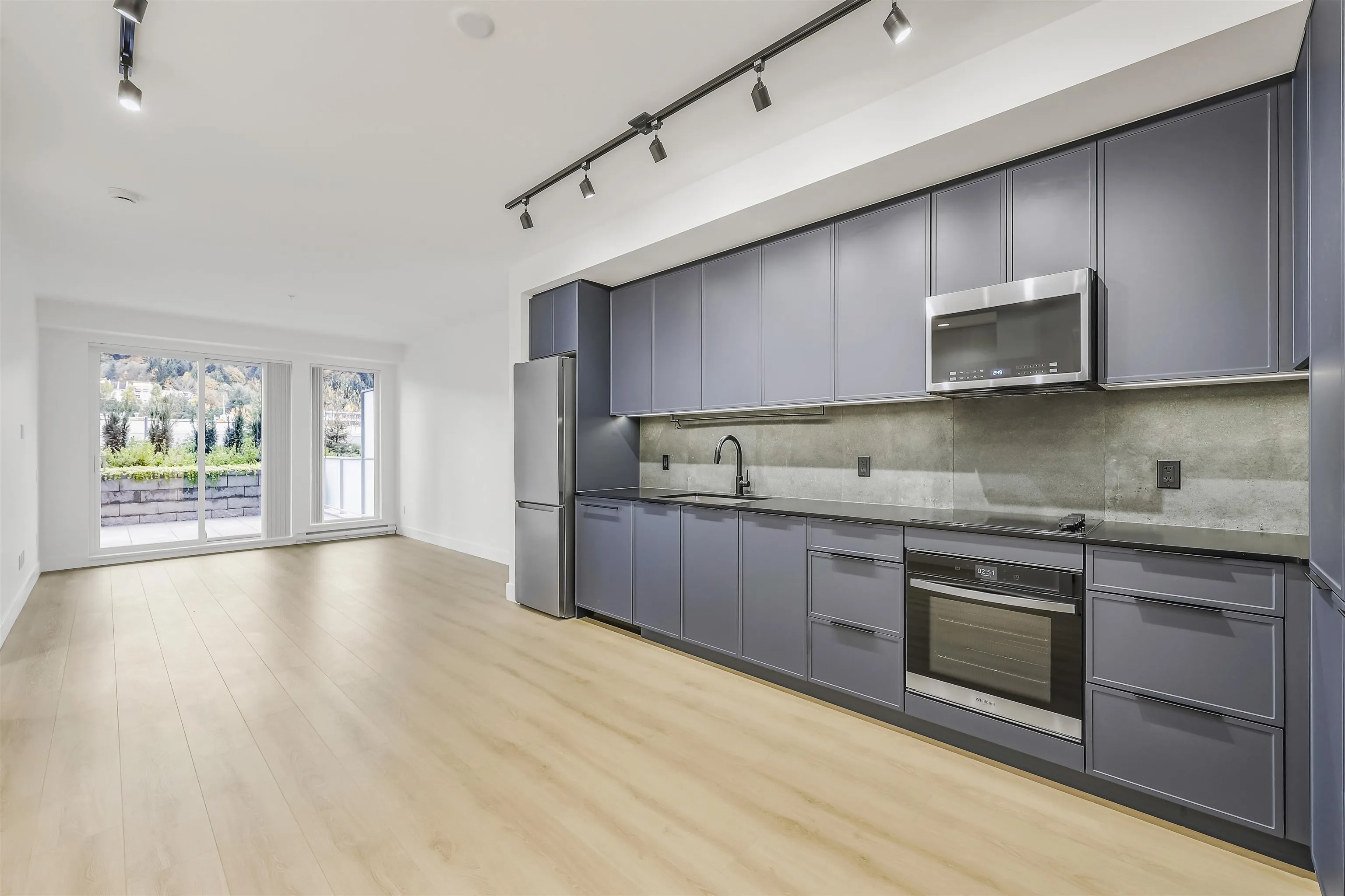 203 3075 Murrey Street