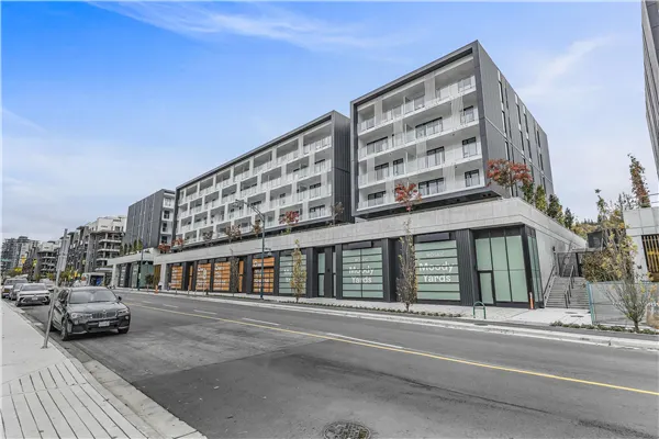 203 3075 Murrey Street