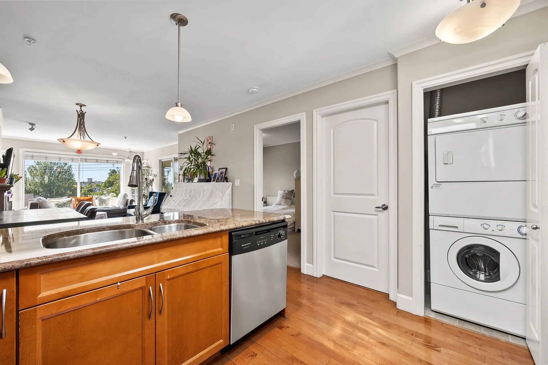 406 2103 W 45th Avenue