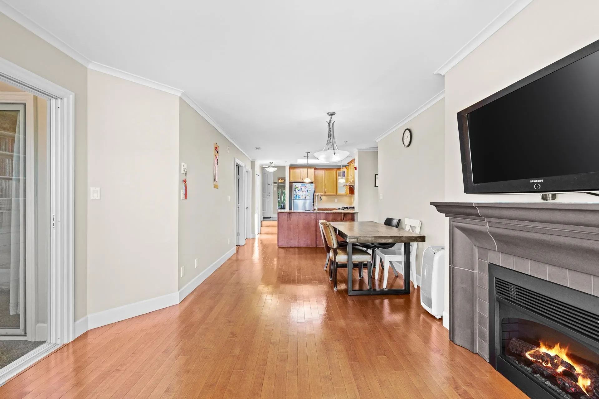 406 2103 W 45th Avenue