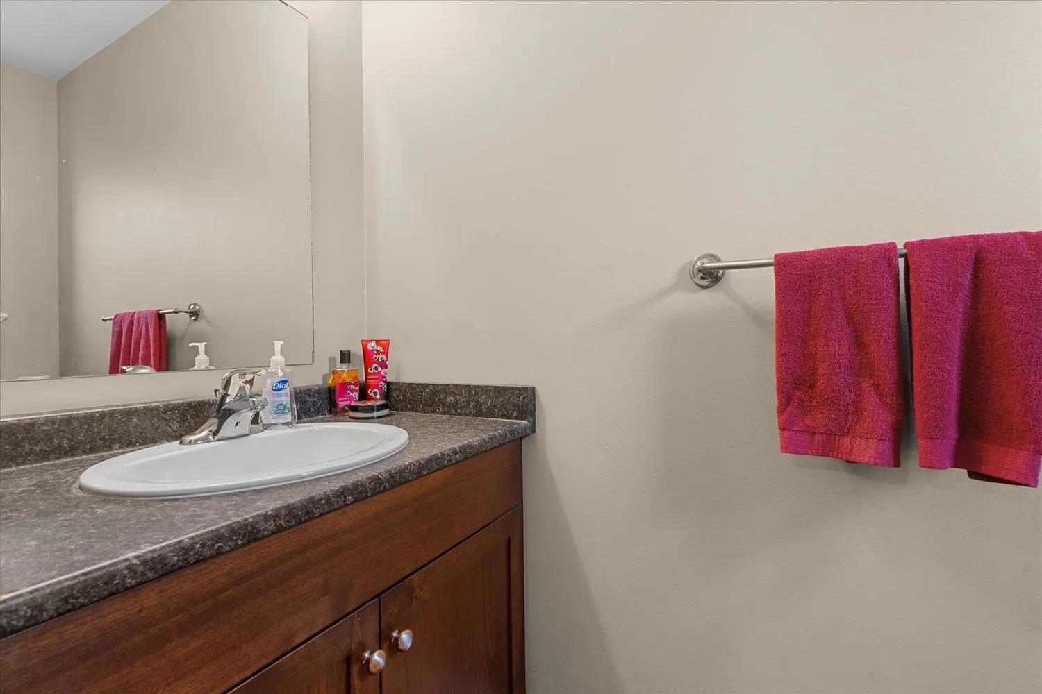 18 8830 Nowell Street