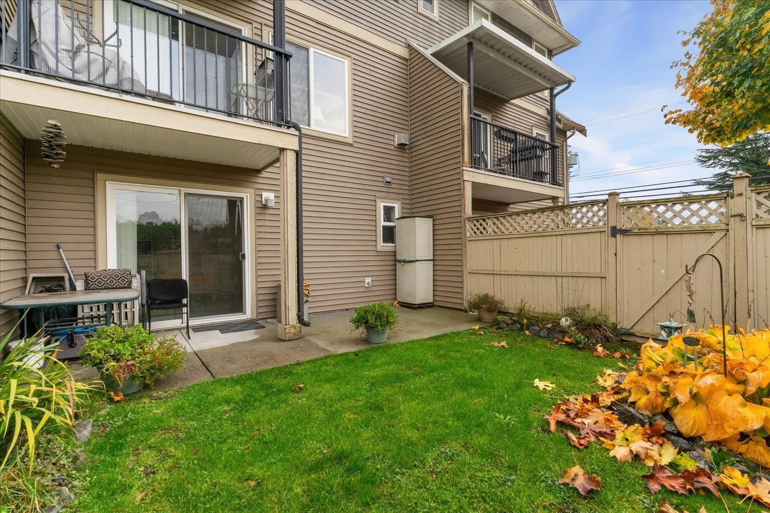 18 8830 Nowell Street