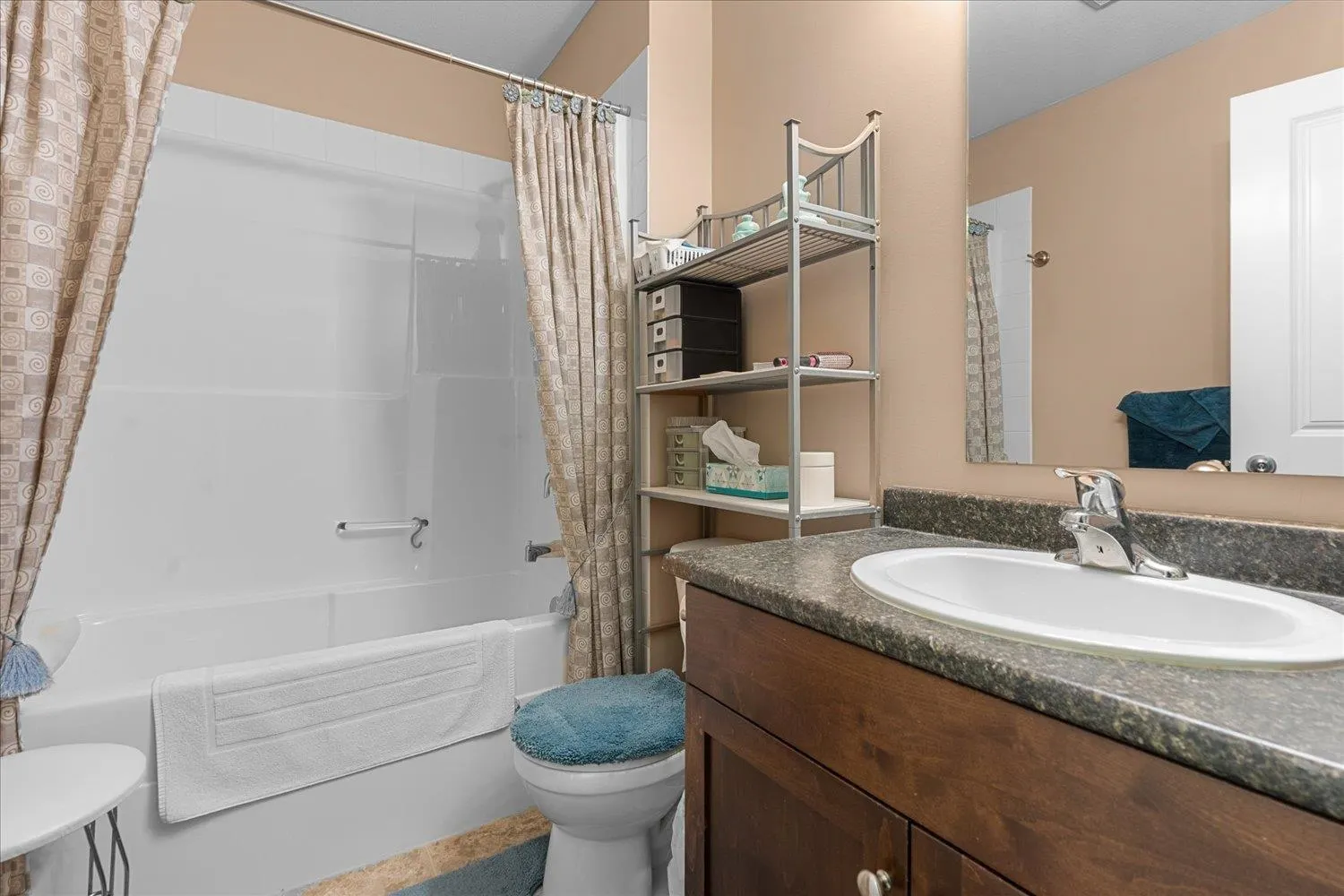 18 8830 Nowell Street