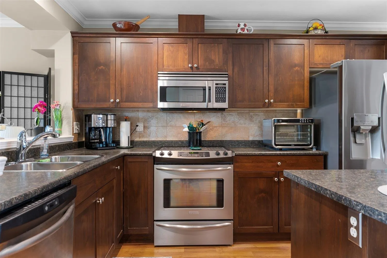 18 8830 Nowell Street