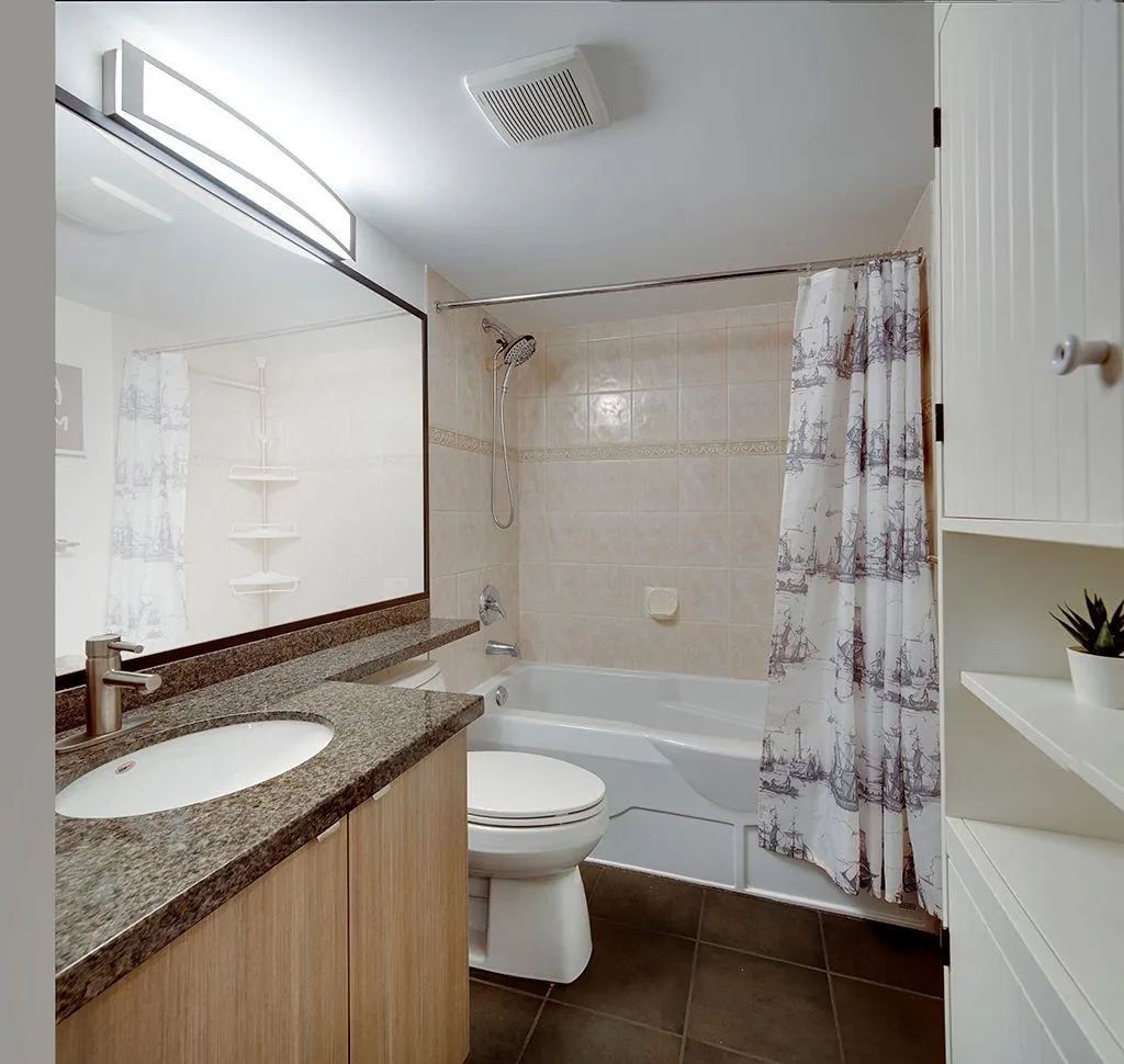 411 108 W Esplanade Avenue