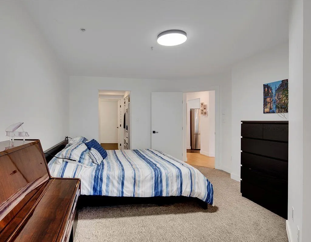 411 108 W Esplanade Avenue