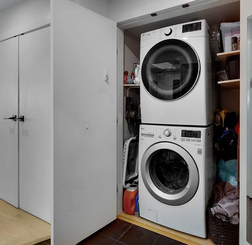 411 108 W Esplanade Avenue