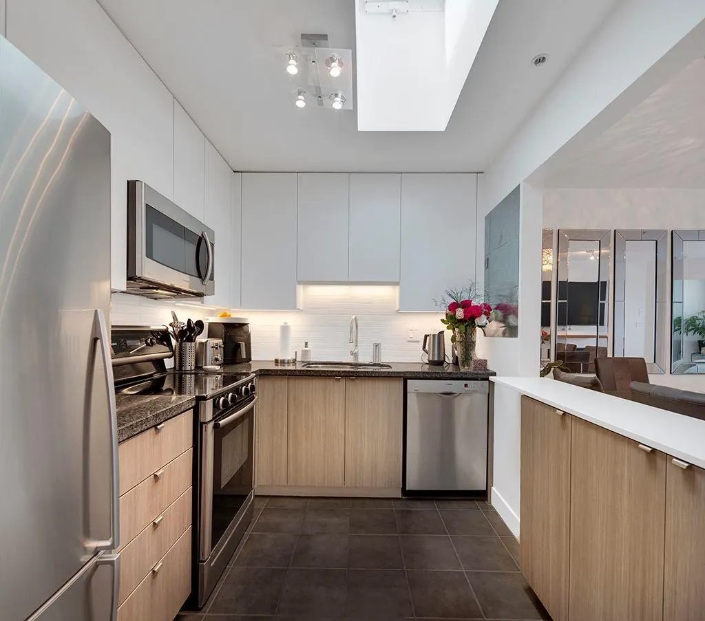 411 108 W Esplanade Avenue