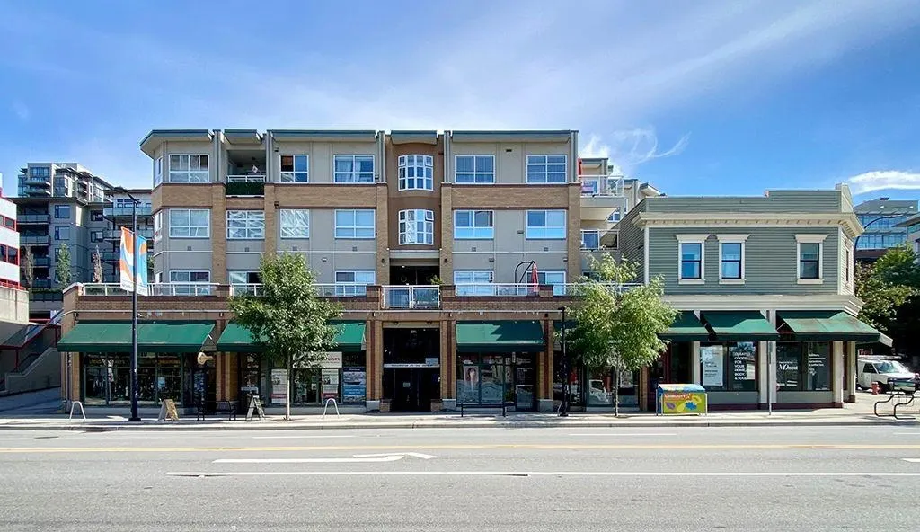 411 108 W Esplanade Avenue