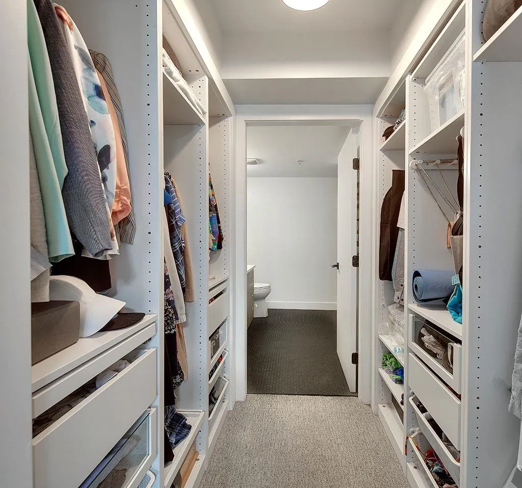 411 108 W Esplanade Avenue