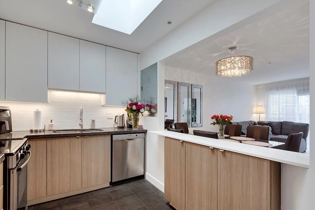 411 108 W Esplanade Avenue