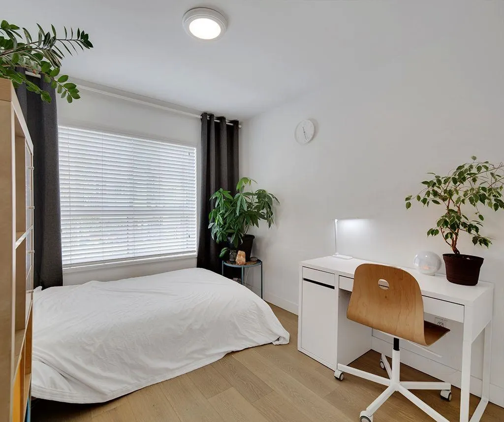 411 108 W Esplanade Avenue