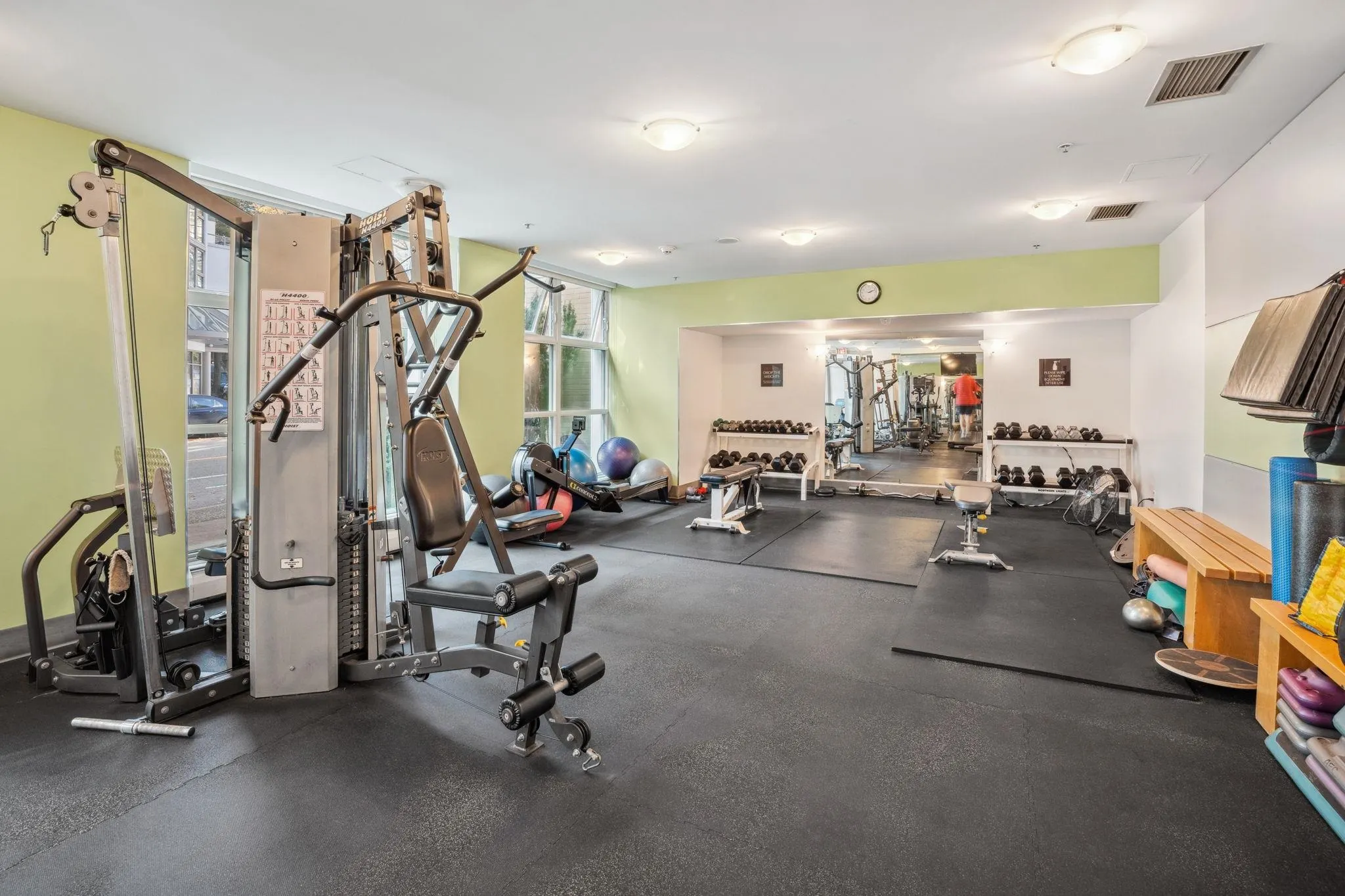 2101 388 Drake Street