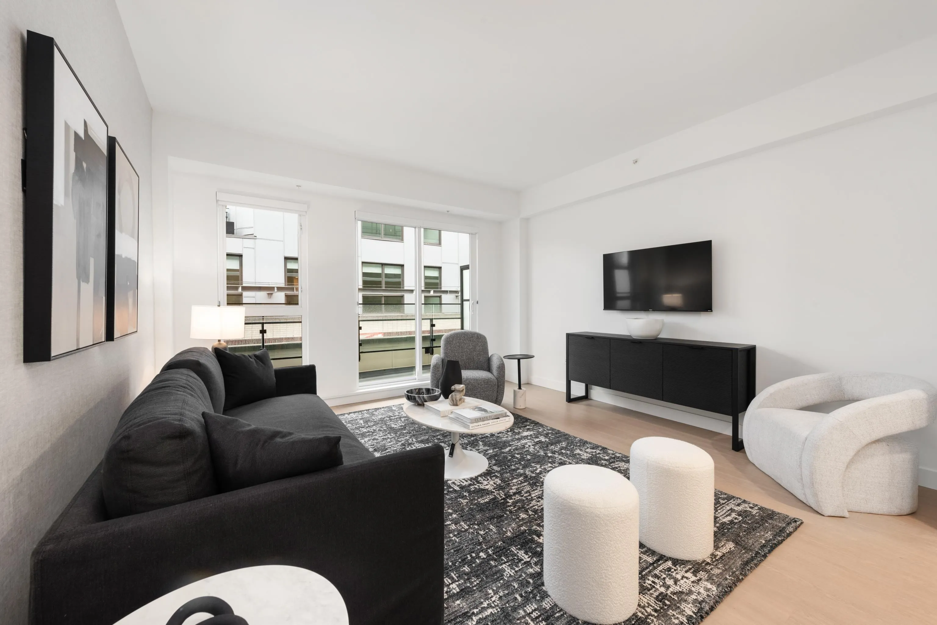 365 422 E 3rd Street